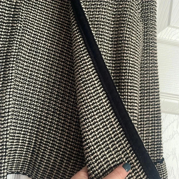 Chico’s Women's Tweed Open Cardigan Black & White - Picture 6 of 7